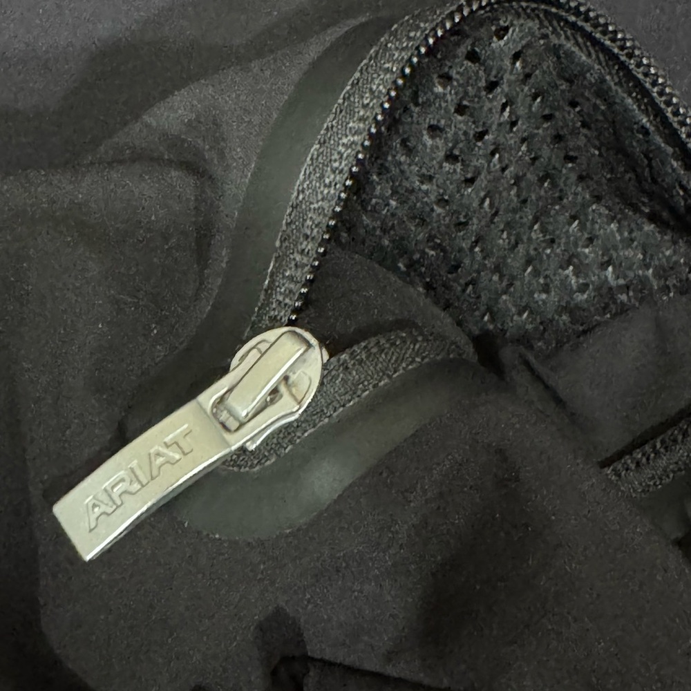 Ariat Black Softshell Women’s Vest with Logo Size Small ref 10020762 - Picture 10 of 12
